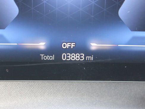 Used 2024 BMW i7 xDrive60 image 13