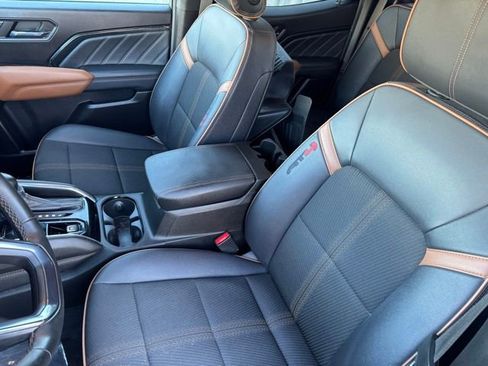 Certified 2024 GMC Canyon AT4 AWD/4WD image 6