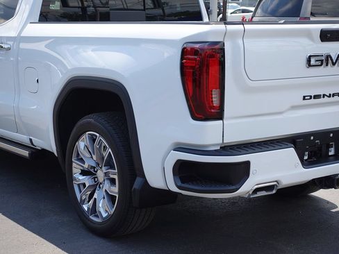 Used 2024 GMC Sierra 1500 Denali w/ Denali Reserve Package AWD/4WD image 11