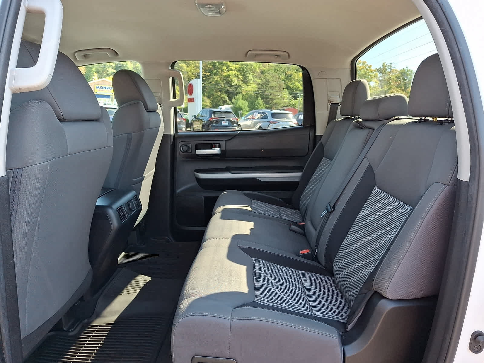 Used 2020 Toyota Tundra SR5 w/ TRD Off-Road Package AWD/4WD image 11