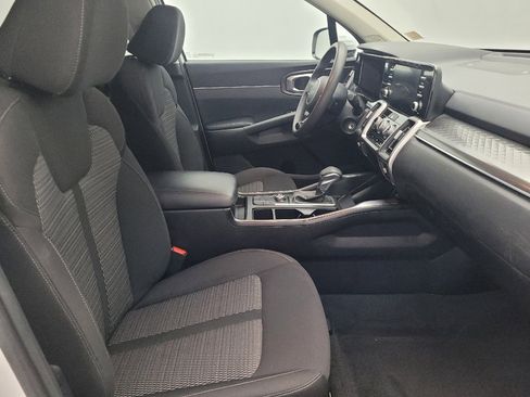 Used 2023 Kia Sorento LX image 21