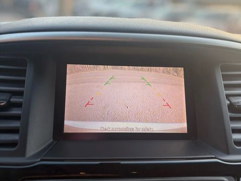 Used 2013 Nissan Pathfinder SV image 31