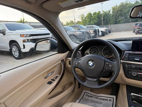 Used 2013 BMW 328i xDrive Sedan AWD/4WD image 19