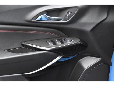 Used 2024 Chevrolet Trax RS w/ Driver Confidence Package image 22