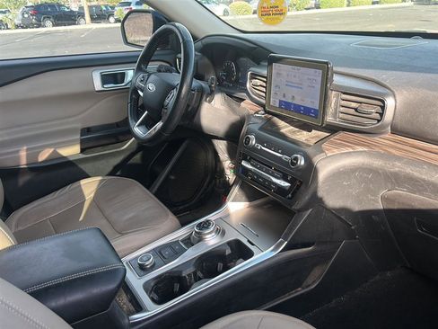 Used 2020 Ford Explorer Limited AWD/4WD image 5