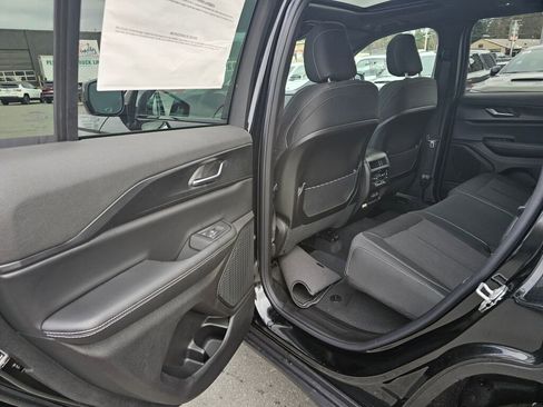 New 2026 Jeep Grand Cherokee Laredo image 14