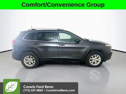 Used 2016 Jeep Cherokee Latitude w/ Comfort/Convenience Group AWD/4WD image 8