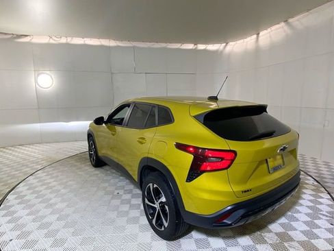 Used 2024 Chevrolet Trax RS w/ Driver Confidence Package image 19