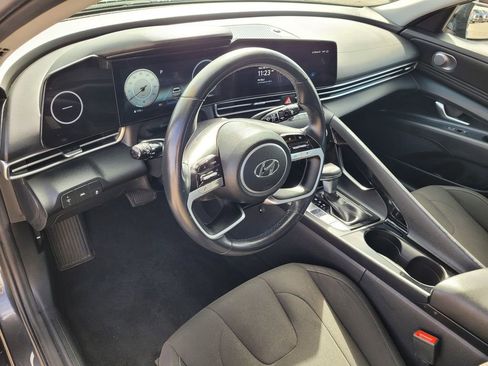 Used 2023 Hyundai Elantra SEL w/ Convenience Package image 7