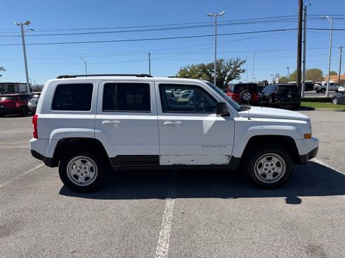 Used 2014 Jeep Patriot Sport w/ Power Value Group image 6