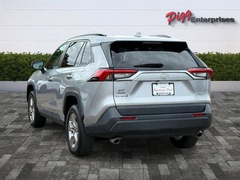 Used 2023 Toyota RAV4 XLE w/ Convenience Package FWD image 2