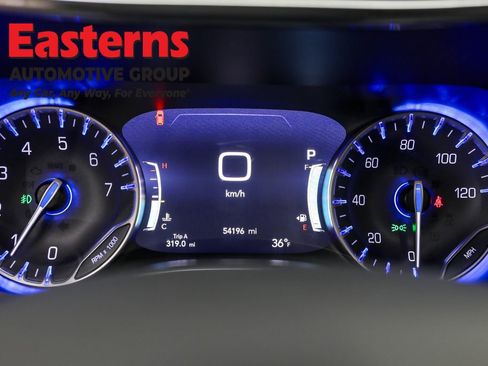 Used 2023 Chrysler Pacifica Limited image 18