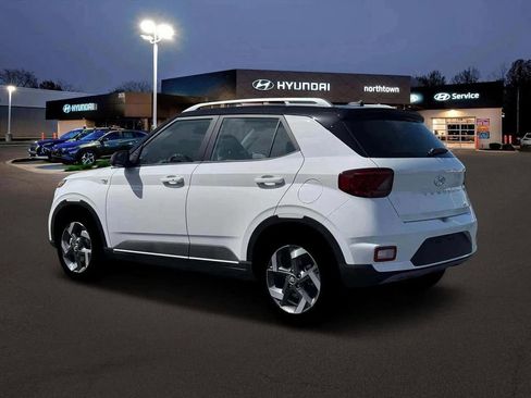 New 2026 Hyundai Venue SEL image 4