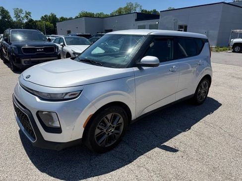 Certified 2021 Kia Soul S FWD image 2