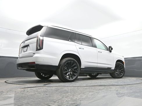 Used 2023 Cadillac Escalade Sport Platinum w/ LPO, ONYX Package image 41