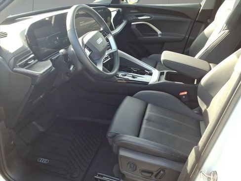 Used 2025 Audi Q5 Premium Plus w/ Premium Plus image 13