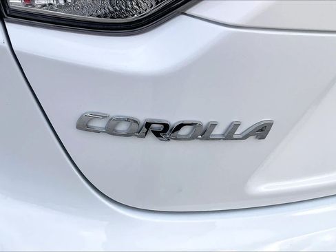 Used 2021 Toyota Corolla LE FWD image 26