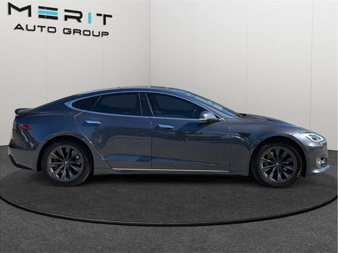 Used 2018 Tesla Model S 100D image 10
