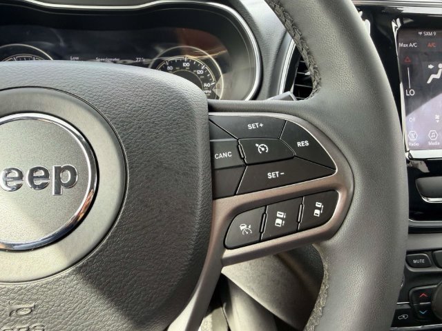 Used 2022 Jeep Cherokee Limited AWD/4WD image 28