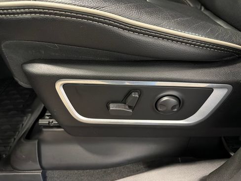 Used 2022 RAM 1500 Laramie AWD/4WD image 19