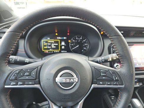 Used 2024 Nissan Kicks SR image 22