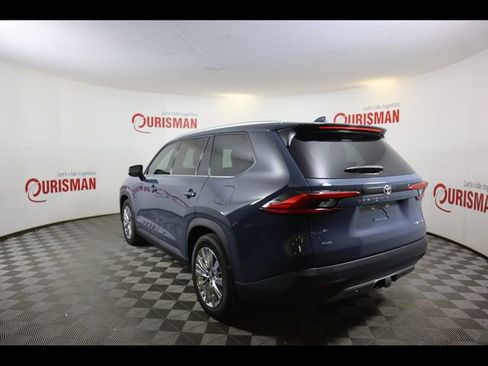 Used 2024 Toyota Grand Highlander AWD image 8