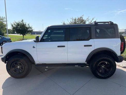 Used 2023 Ford Bronco Black Diamond w/ Sasquatch Package AWD/4WD image 5
