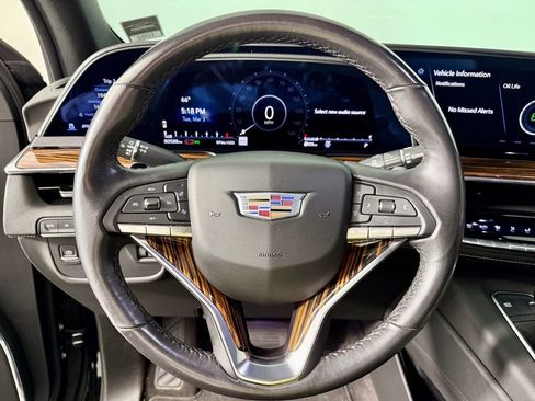 Used 2022 Cadillac Escalade ESV Luxury image 28