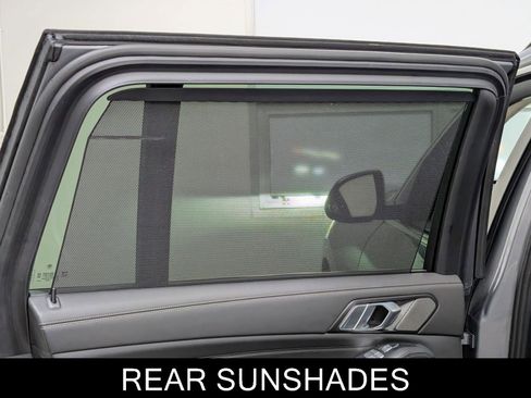 Used 2025 BMW X7 xDrive40i image 18