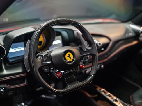 Used 2021 Ferrari F8 Tributo image 8