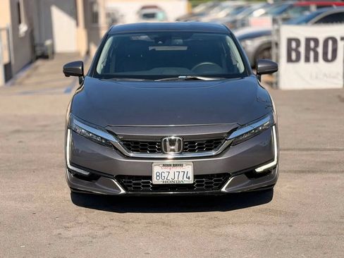 Used 2018 Honda Clarity Plug-In Hybrid image 3