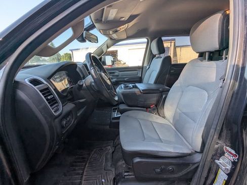 Used 2019 RAM 1500 Big Horn AWD/4WD image 5