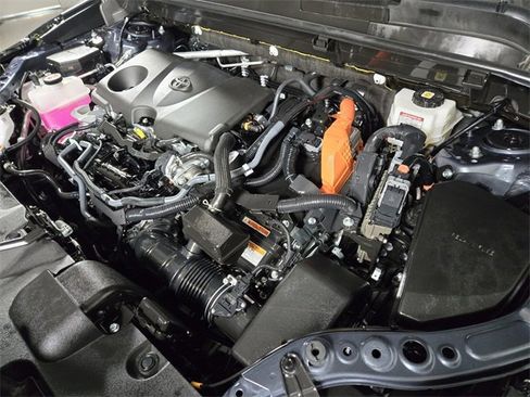 Used 2024 Toyota Venza Limited image 26