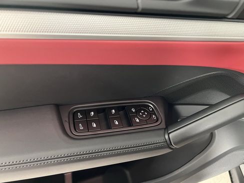 Certified 2026 Porsche Cayenne image 26