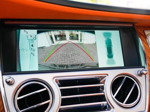 Used 2016 Rolls-Royce Dawn image 69