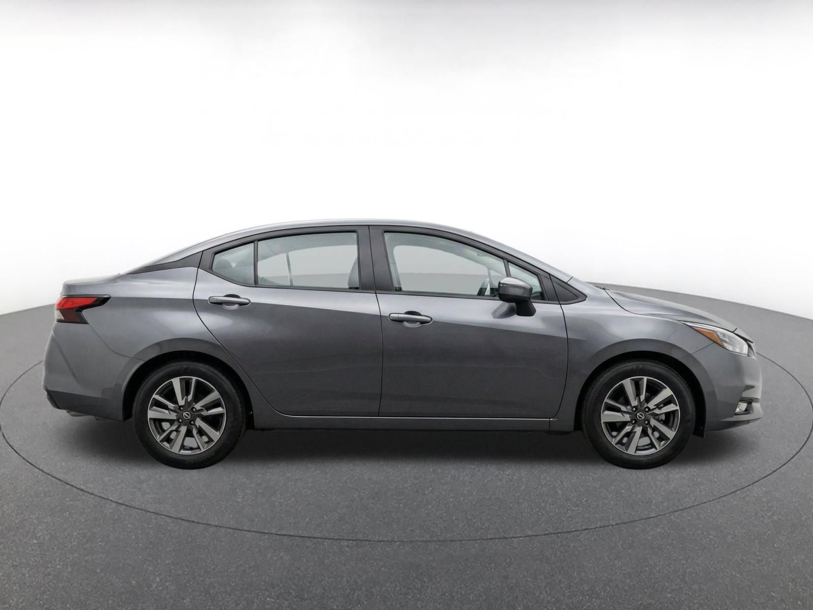 Used 2025 Nissan Versa SV FWD image 9