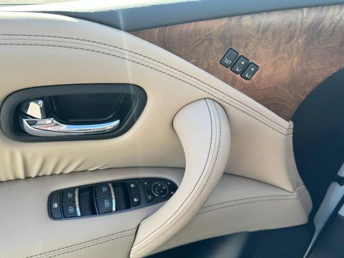 Used 2024 Nissan Armada SL w/ Cargo Package image 25