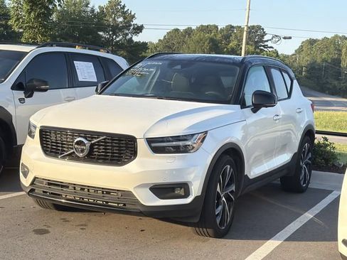 Used 2021 Volvo XC40 T5 R-Design w/ Advanced Package AWD/4WD image 3