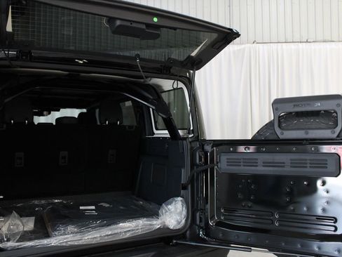 New 2026 Ford Bronco Raptor AWD/4WD image 30