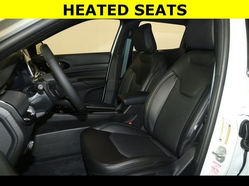 New 2026 Jeep Compass Latitude image 3