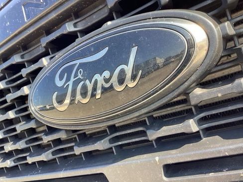 Used 2022 Ford Ranger XLT w/ Equipment Group 301A Mid AWD/4WD image 4