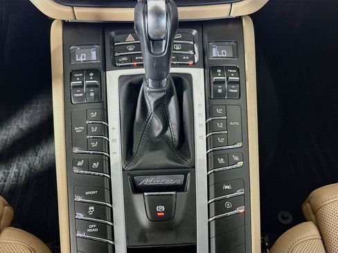 Used 2020 Porsche Macan S AWD/4WD image 23