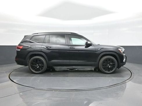 New 2026 Volkswagen Atlas SE image 8