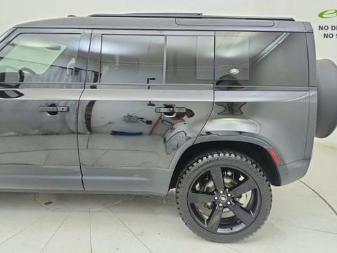 Used 2024 Land Rover Defender 110 S AWD/4WD image 10
