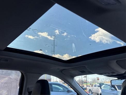 Used 2022 Ford Escape Titanium w/ Titanium Premium Package image 19