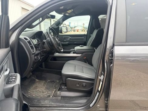 Used 2021 RAM 1500 Big Horn AWD/4WD image 3