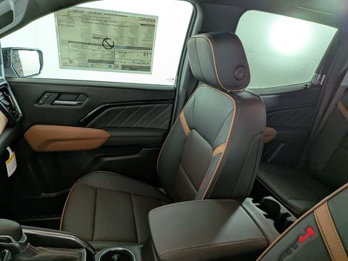 New 2026 GMC Canyon AT4 w/ Technology Plus Package AWD/4WD image 25