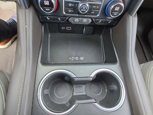 Used 2023 Chevrolet Suburban LT AWD/4WD image 32