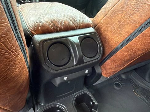 Used 2023 Jeep Gladiator Sport AWD/4WD image 39
