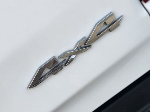 Used 2025 RAM 1500 Laramie image 12